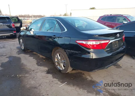 2017 Toyota Camry Se z USA, uszkodzony, nr VIN 4T1BF1FK3HU402584